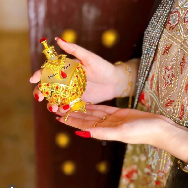 Nước hoa Dubai công chúa vàng - Nét độc đáo của Hoàng gia